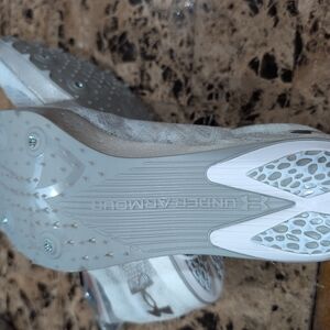 Under Armour Elite White and Gray Running Spikes